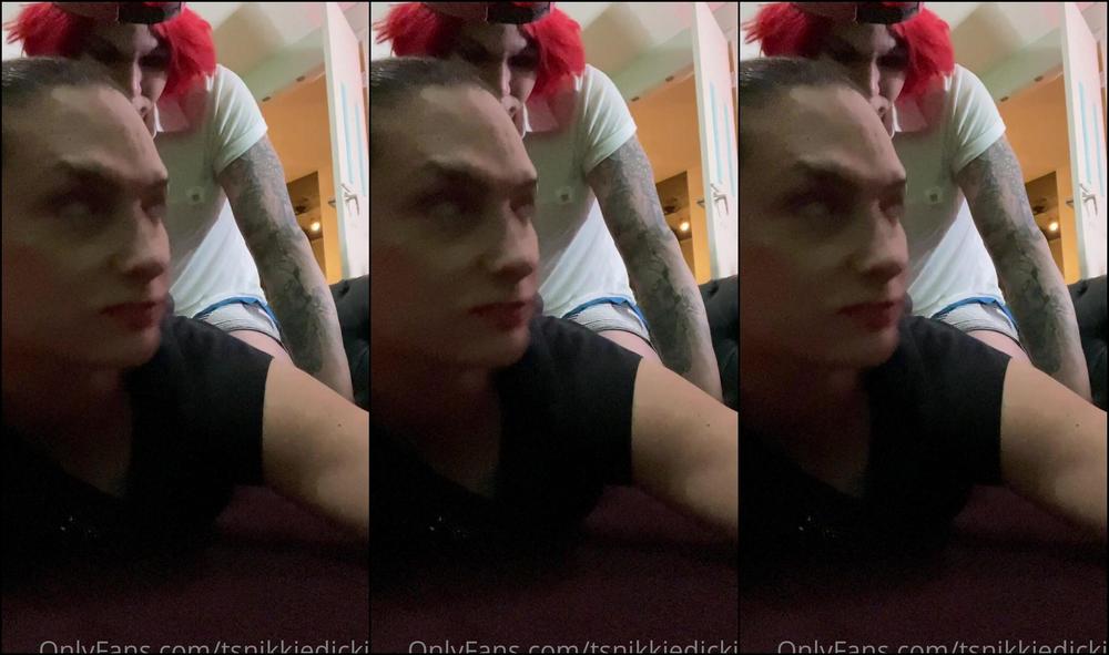 Tsnikkiedickie Just Chillin Getting A Message By Tskhloe And Playing With Tsrobbis Dick Https Onlyfans