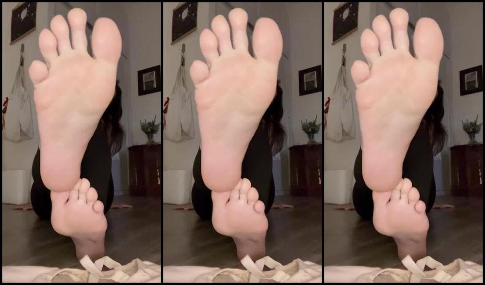Mila Ballet Soles Aka Asianballetsoles Onlyfans Hey Step Bro I Have A Solo At Our Upcoming Dance Show Im The Lead Remember I Need You To Worship