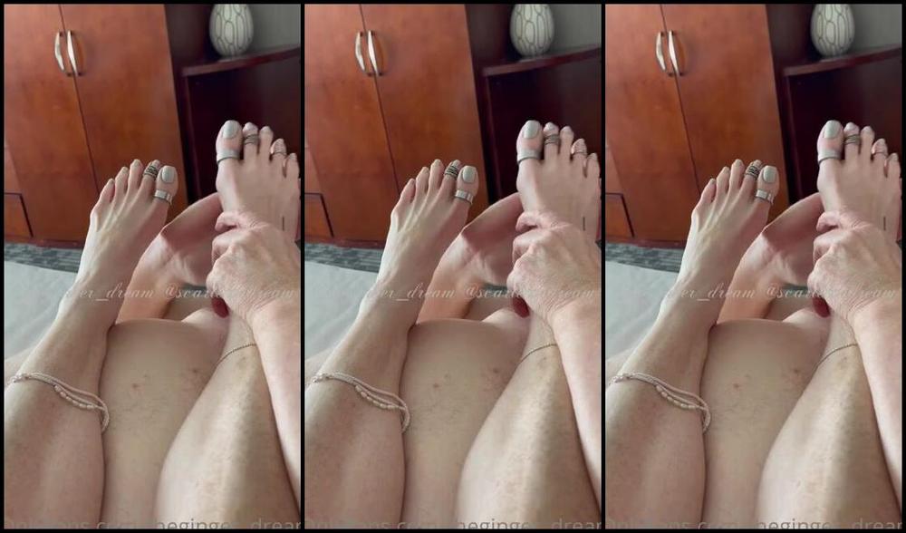 Thegingerdream Nicknamed Theginger Dream Onlyfans Some Foot Worship To Start Your Day