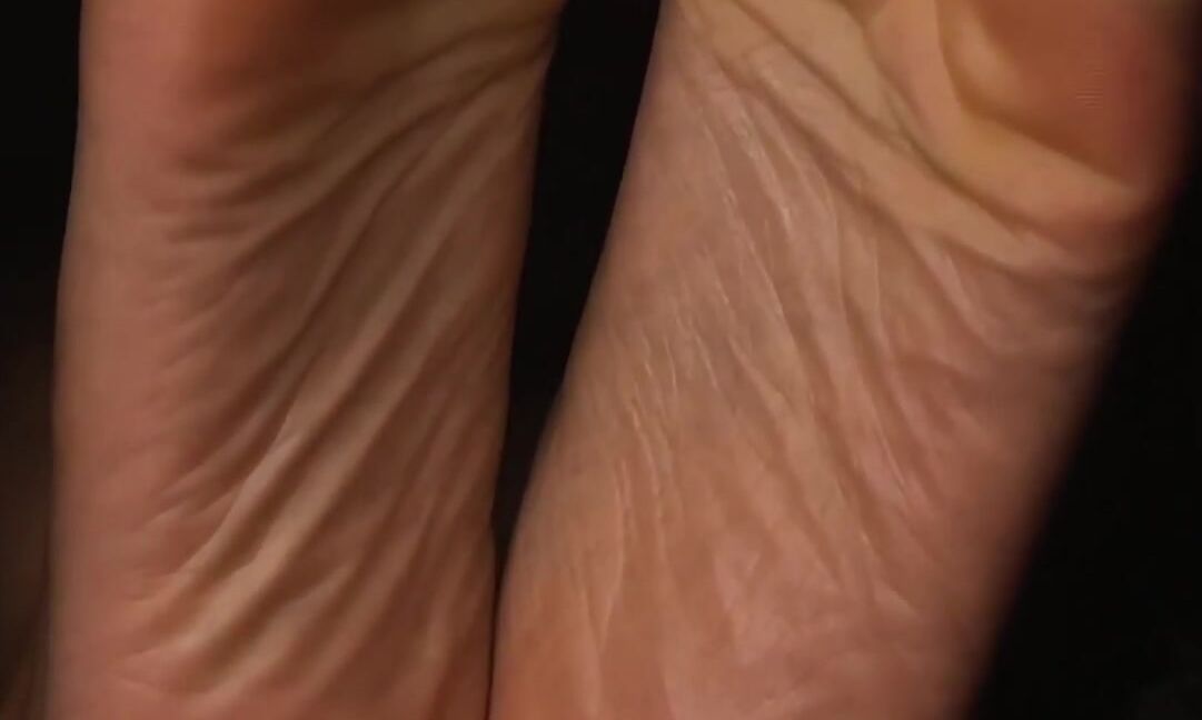 Feet, Foot Fetish, Ebony Foot Fetish, Wrinkled Soles, Toe Wiggling, SFW wrinkle soles toe wiggling under cover ManyVids