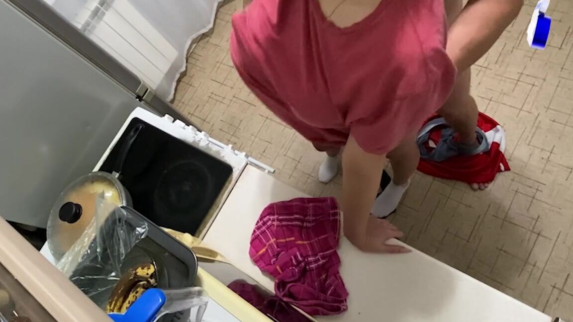 Emiliashot Трахнул Ее На Кухне Реальный Секс На Камеру