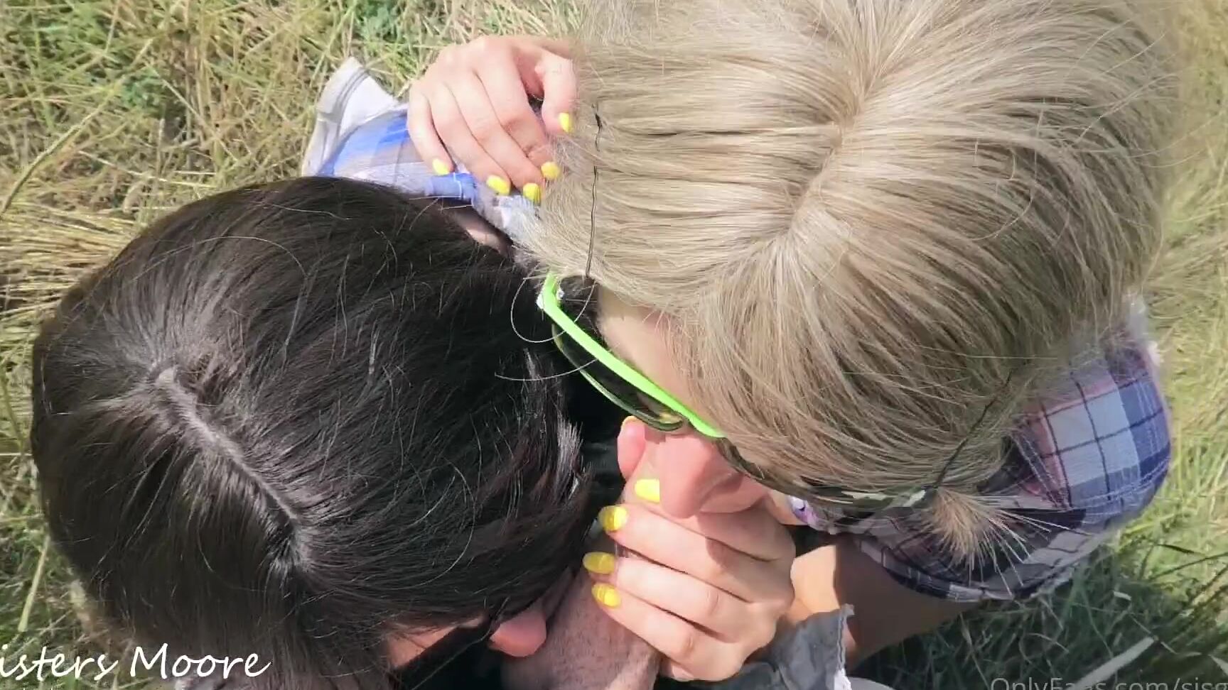 sisgreen-14-08-2021-2192953665-new-free-video-outdoor-pov-blowjob-with-2-girl-cum-mouth-cum-kissing