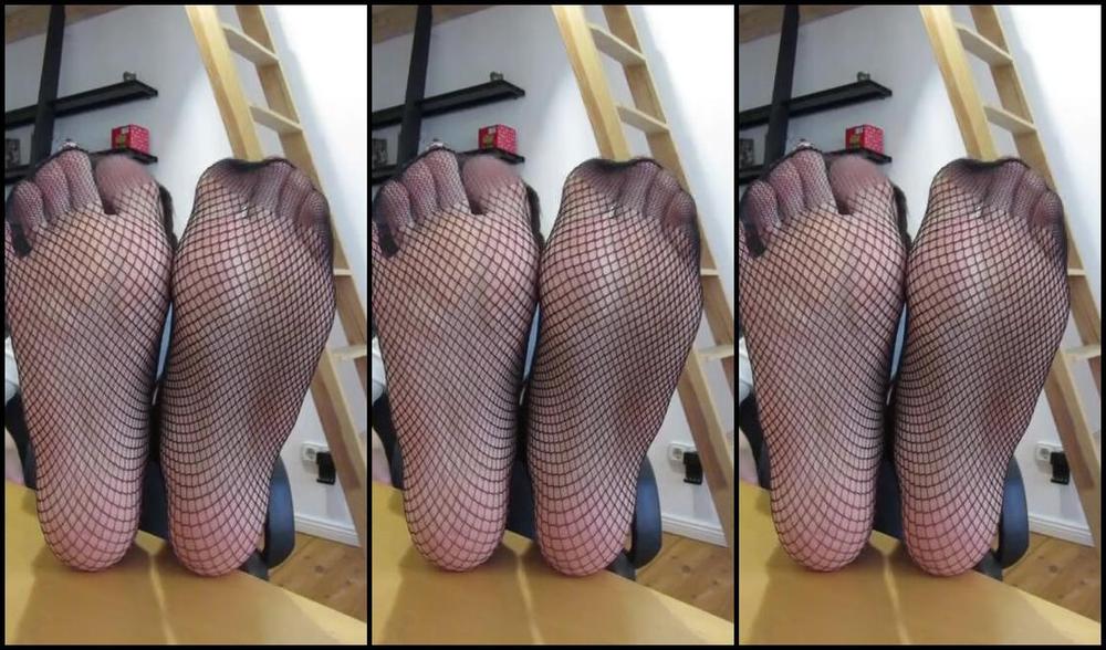 Neolasoles Nicknamed Neolasoles Onlyfans Fishnet Sock Removal