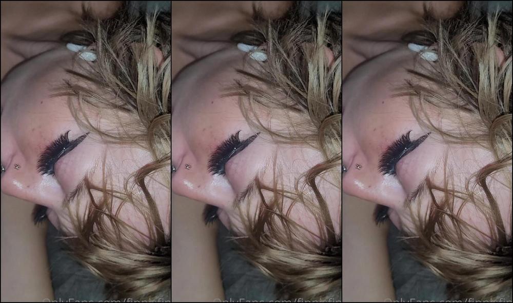 finnisfine-05-06-2021-2127892388-tw-just-got-my-time-of-month...-i-keep-getting-messages-about-keeping-it-real-and-not-bei