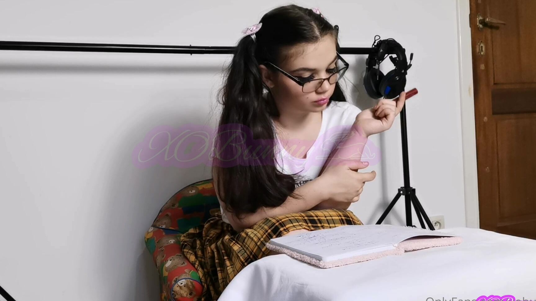 Xobunny Day Of Halloween Schoolgirl Study Time And Farts