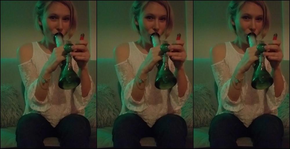 Blondieblooms All I Want For Christmas Is Bong Tokes Hi I Hope You