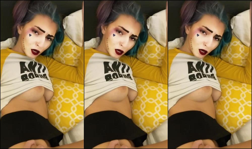 yoyagrey-27-01-2022-2181183837-i-need-a-dick-here-and-now.-i-don-t-wanna-masturbate-this-evening-i-want-to-be-fucked-har