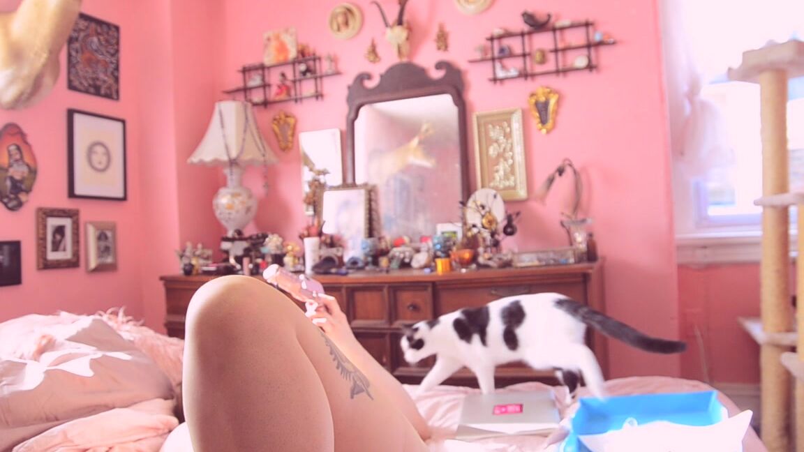 Ignore, Femdom, Humiliation, Stocking, BBW freshie juice taking selfies and ignoring you ManyVids