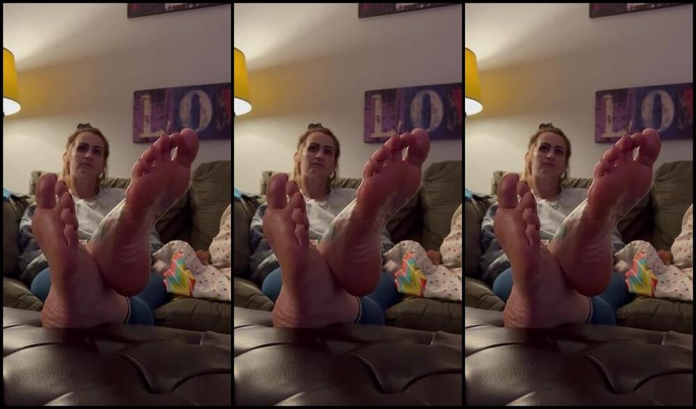 Thefantasychest Onlyfans The Gamer Girl Bonus Episode Part 2 If I Recall I Said That I Also Wanted My Feet Massaged Whilp