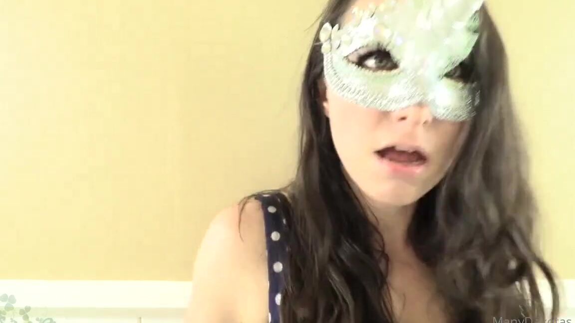 Dakota Charms Nicknamed Dakotacharms Onlyfans Grabbing Struggles