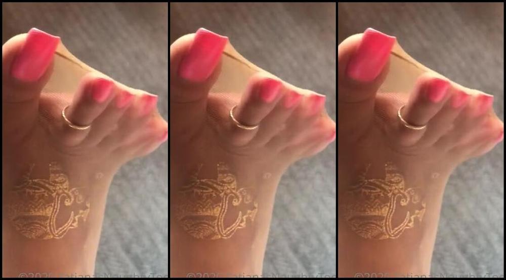 Tatianasnaughtytoes Nicknamed Tatianasnaughtytoes Onlyfans Throwbackthursday 20180805 Hotpink Pedicure Nylons Happy Thanksgiving Throw Back To My Long Hot