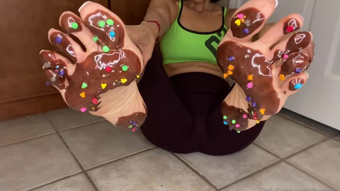 Laprettyfeet4 Nicknamed Laprettyfeet4 Onlyfans Are You On A Diet