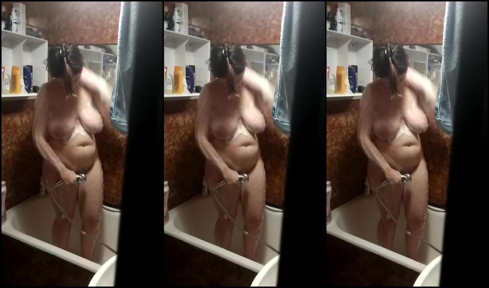 Spying my Girlfriend on the Shower_Lena Rose PornHub