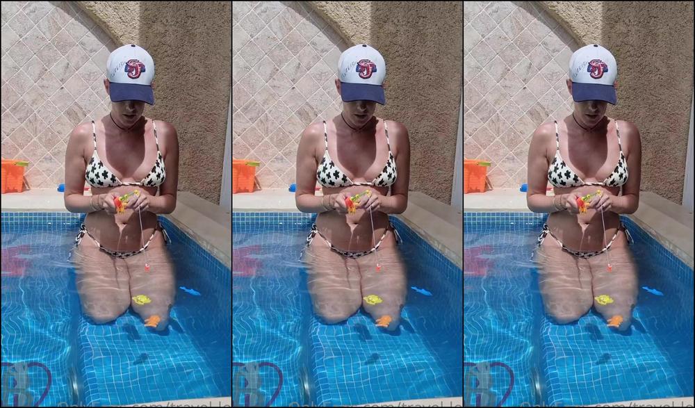 Travelling Peach 2760339781 01 31 2023 The Little Squeal Of Delight