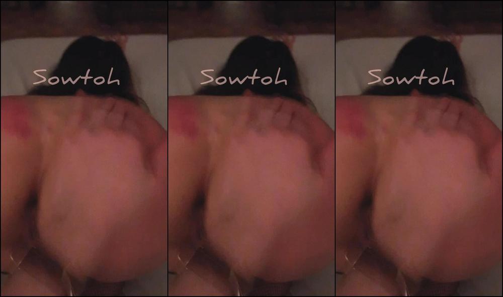 Sowtoh Regardez Comme La Violoniste Se Dandine Et Baise Mes Doigts Lorsque Je Lui Parle De