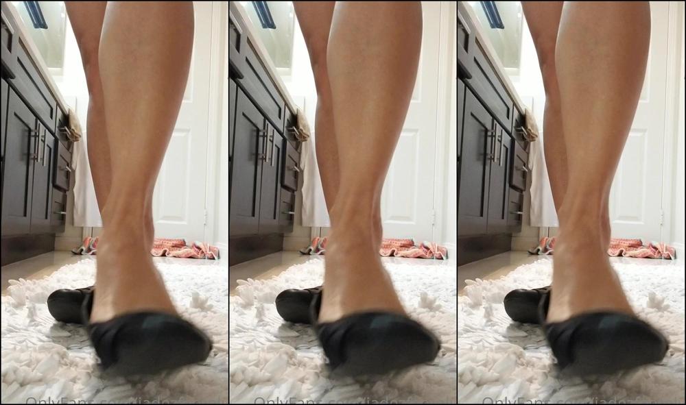 Jadezfeetplus 2221411158 09 15 2021 Smell My Feet Amp Get A Whiff Of The Delightful Stink Before I Jump In The