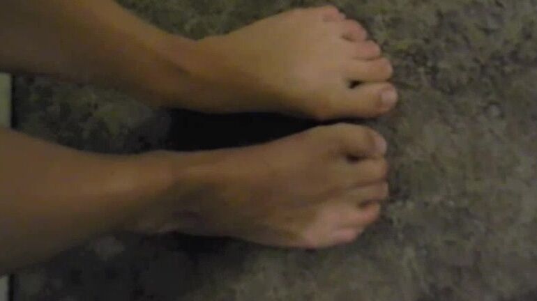 Pee, Female Desperation, Hairy Bush harper the fox gotta go gotta go ManyVids