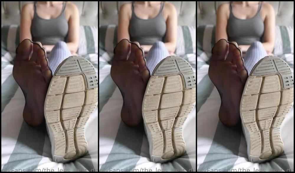 The Legs Next Door Nicknamed The Legs Next Door Onlyfans I M So Happy To Be Back Slipping Off A Pair Of Stinky Nylon Socks And Showing You Boys My Silk