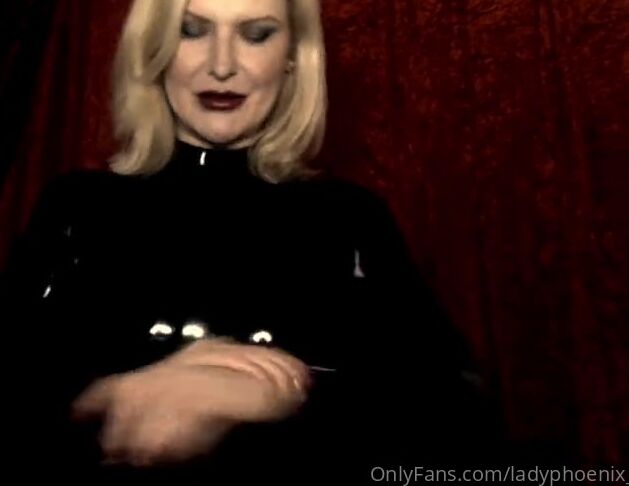 Lady Phoenix Nicknamed Ladyphoenix Ldn Onlyfans Shiny Enough About To Shoot In My Latex Catsuitbut I Certainly Wouldnt Deprive My Fans Of The