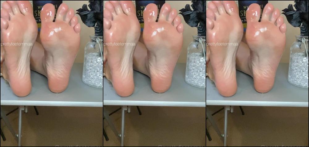 Prettyfeetemmaa Part White Toes Oily Soles Desk Edition What Would You Do If You Had Me Ign