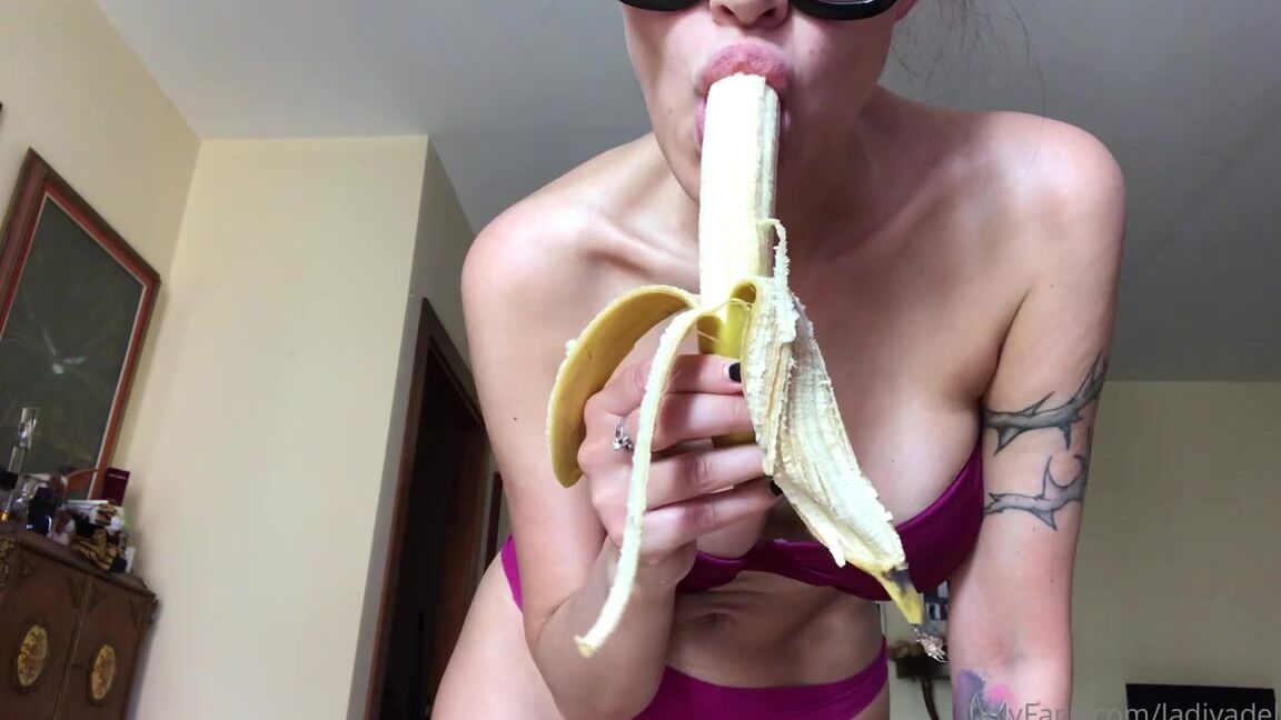 Alisha Griffanti Nicknamed Ladivadeltubo 05 09 2020 Onlyfans Video Eating A Banana