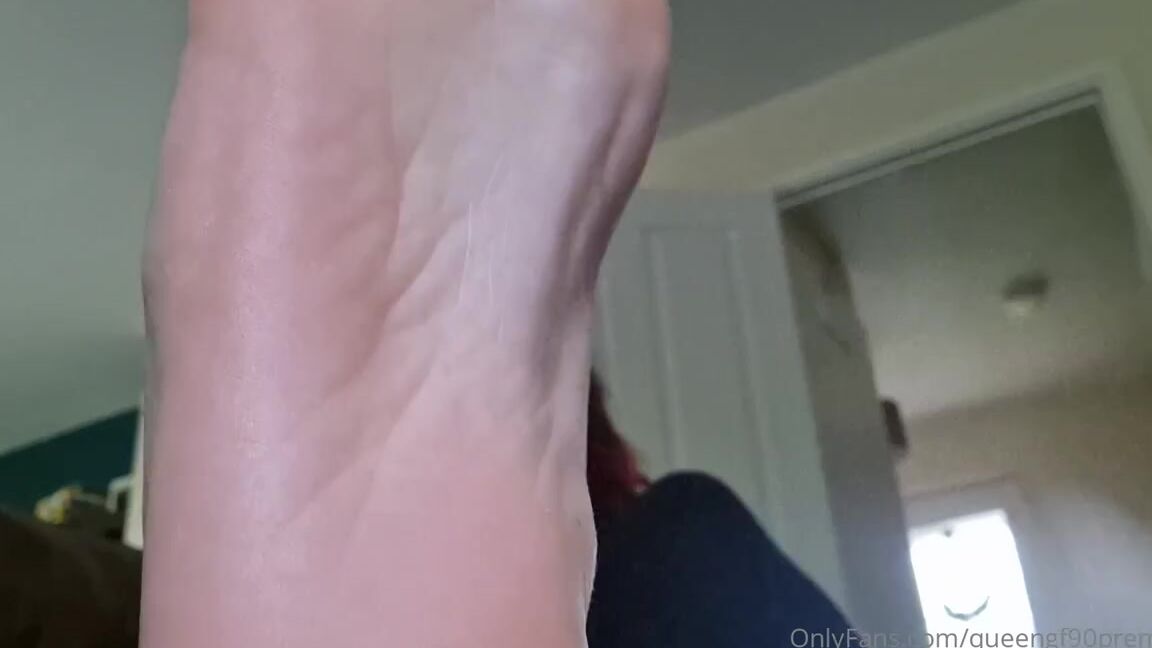 The Foot Queen Of England Aka Queengf90Premium Onlyfans A Joi For You Today