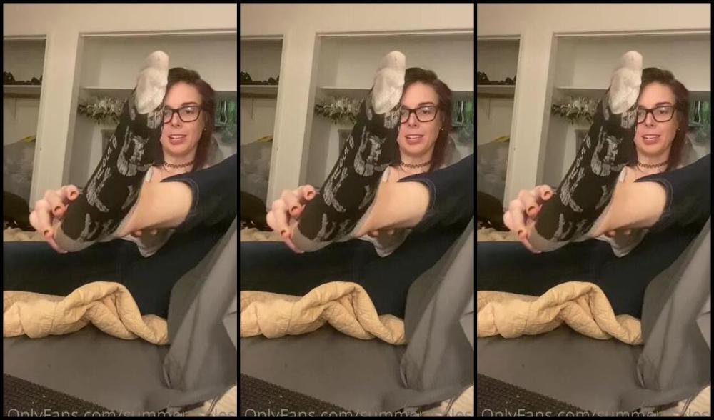 Summer Solesis Nicknamed Summer Solesis Onlyfans Such A Long Day And Such Sweaty Feet