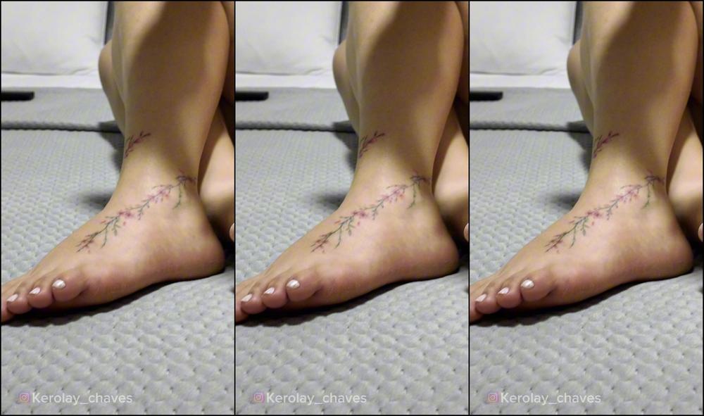 Kerolaychaves 3703640044 02 23 2025 Hydrating Well To Stay Rosy For You Love Hidratando Bem Pra Ficar Rosinha Pra Voc Amor