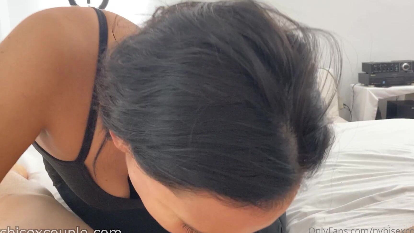 151-nybisexcouple-201122