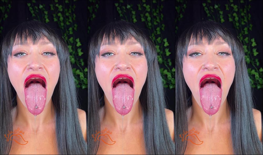 LolaRae29 - Huge tongue drool spit show off and moaning 4k Fetish