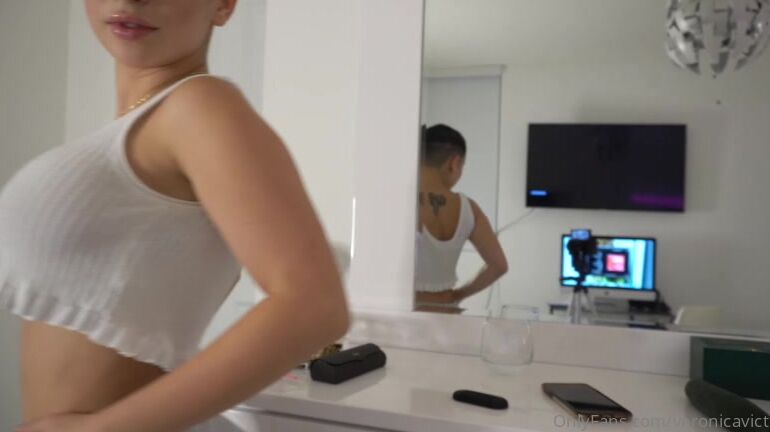 Veronicaperasso 279384009 05 03 2020 Sending In Messages Cucumber Video Tonight