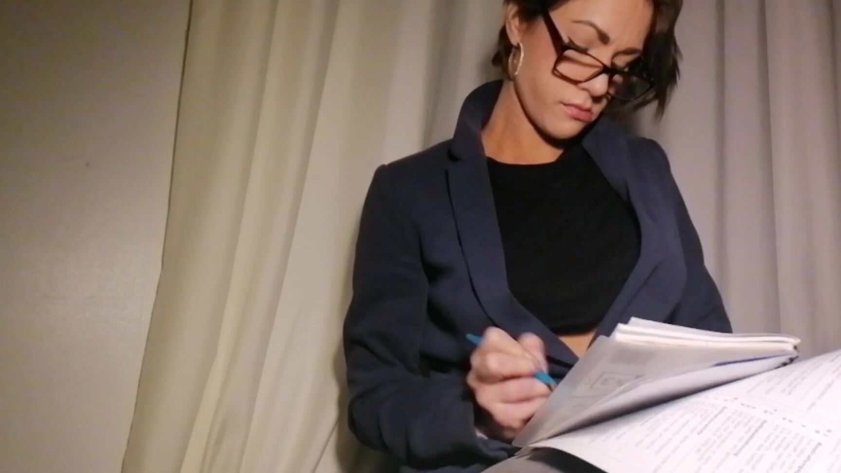 Big Tits,Mistress,Slave training,Femdom bellpepper69 a little bit of femdom control and tits ManyVids