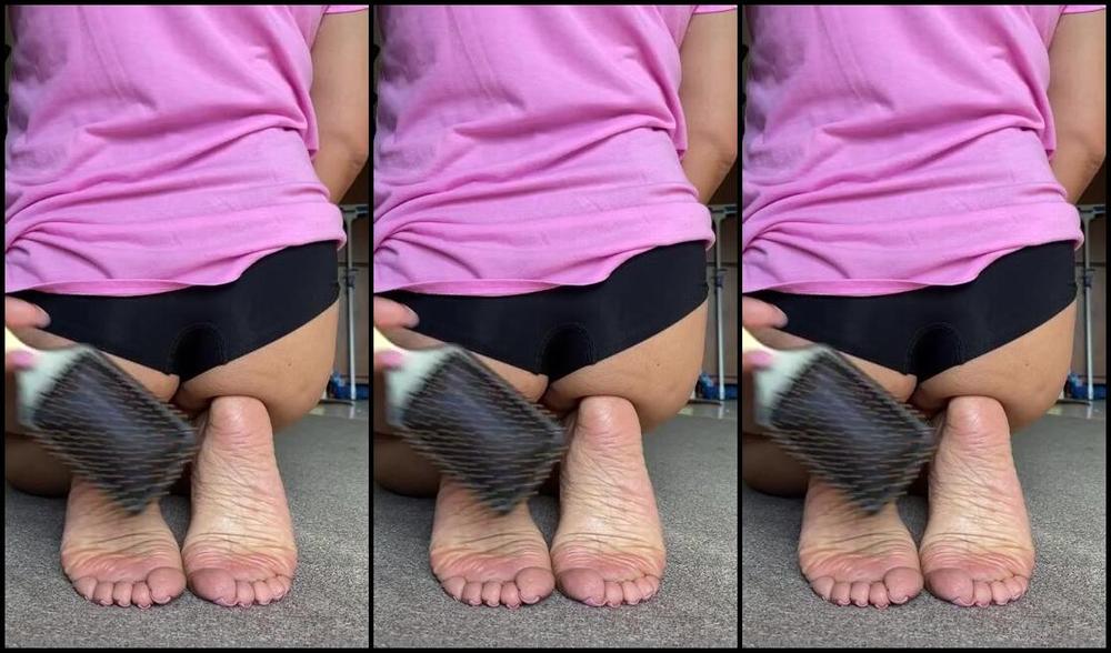 Deedeericanfeet Onlyfans As Requested Help Me Smack My Soles