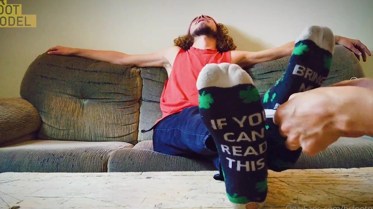 Brfootmodel 2562542663 08 16 2022 Master A Foot Massage