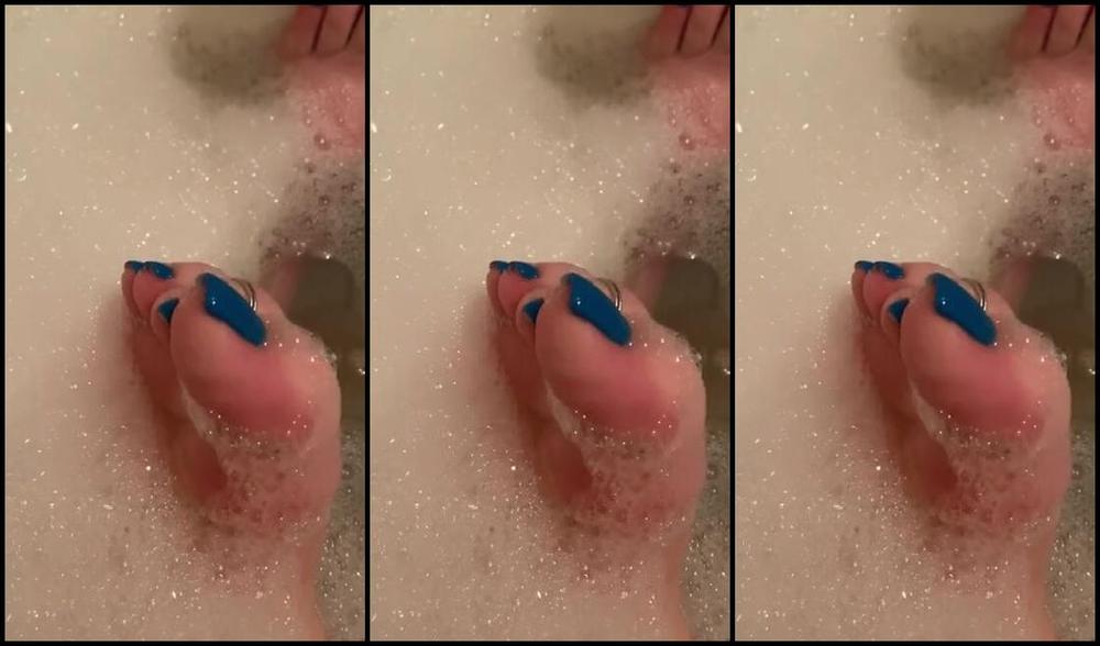 Caroline Aka Feetsiecakes Onlyfans New Colour Finally Home And In The Tub What Would You Do To Be A Fly On My Wall Better Yet What