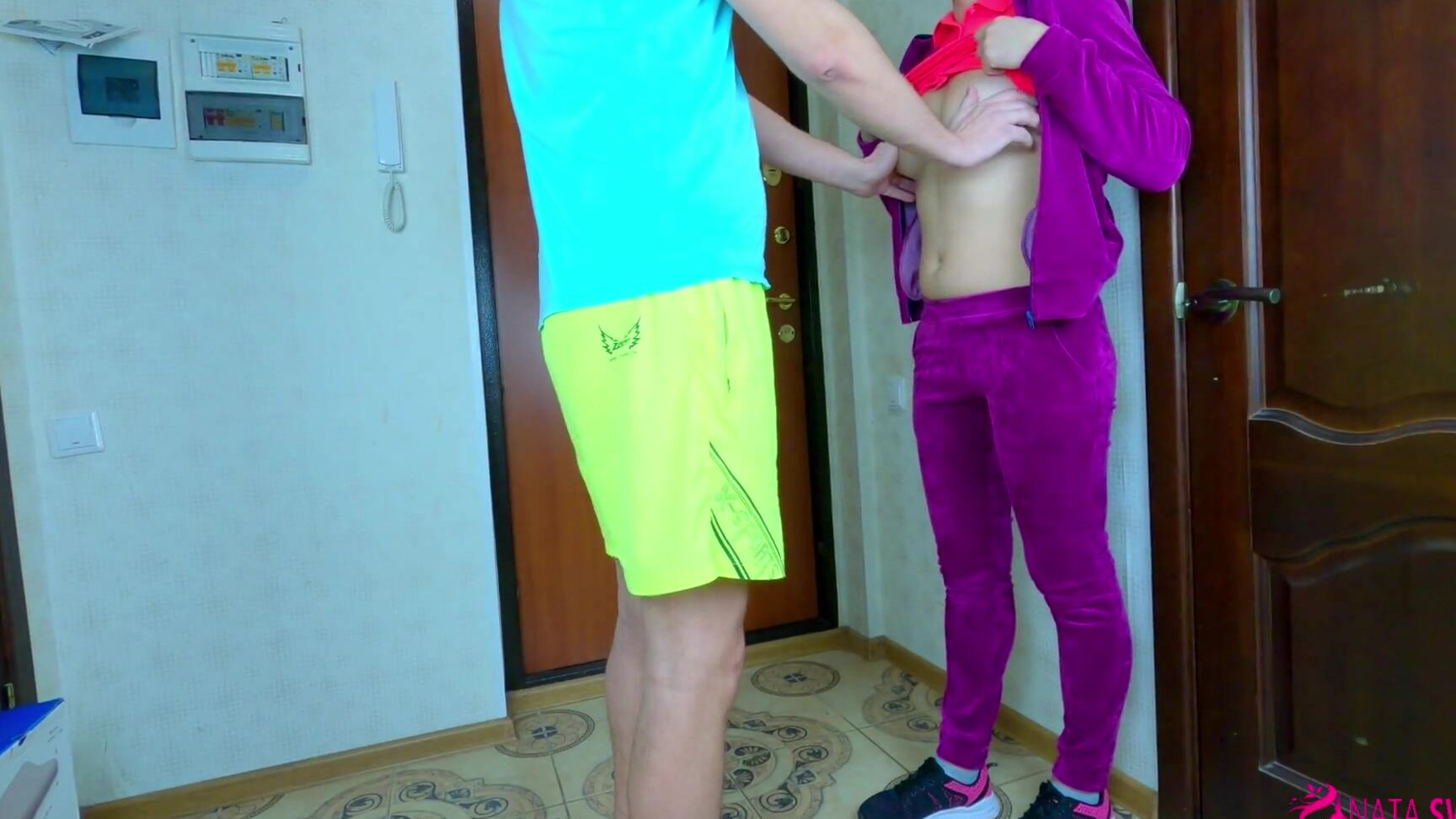 NataSweet Hot delivery girl suck dick and get fast sex in velour tracksuit! Russian homemade porn with talking Pornhub