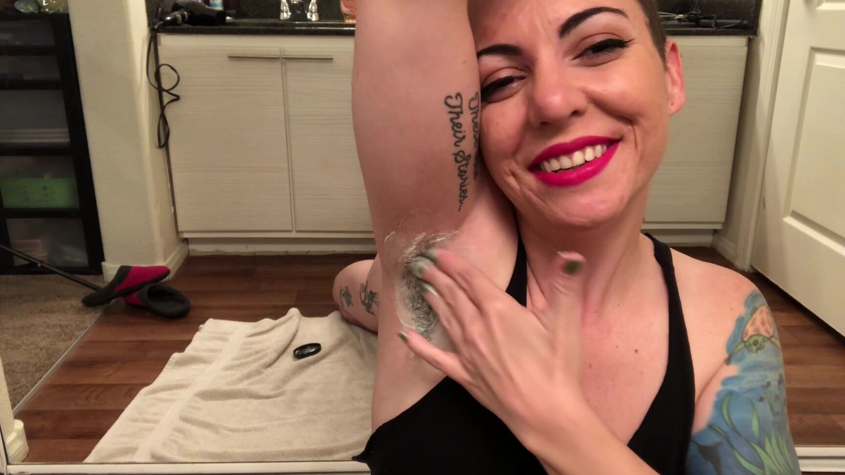 Nikki Sequoia Lotion My Hairy Pits With Me