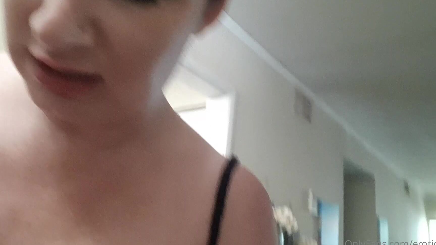 Erotiqued Going To The Store And Driving With My Butt Plug In Tip So I Can Keep Making Hot Conten