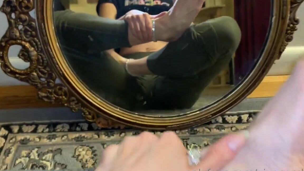 Vixenarches Onlyfans Admiring My Pretty Feet And My Tiny Waist After A Very Productive Day