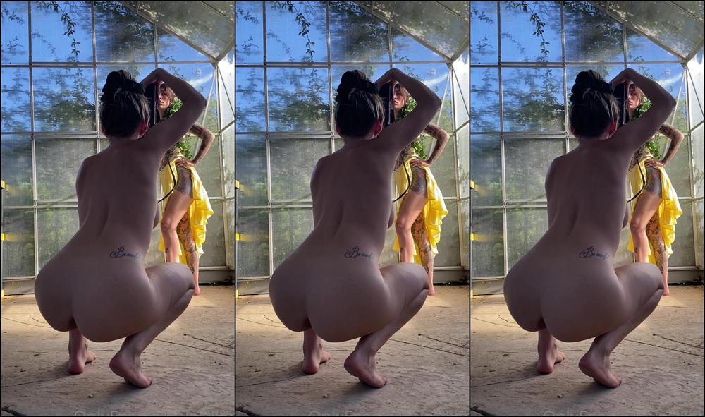 ccflight-03-10-2021-2237182073-naked-photographer-me-strikes-again-for-a-greenhouse-goddess-shoot-in-my-backyard