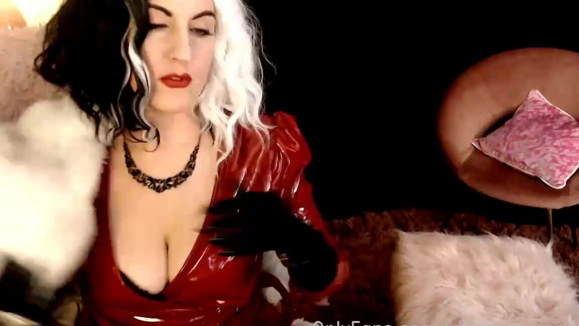 Ms Tomorrow Nicknamed Dommetomorrow Onlyfans Stream Started At 01252021 1001 Pm Check Out My New Cruella Look