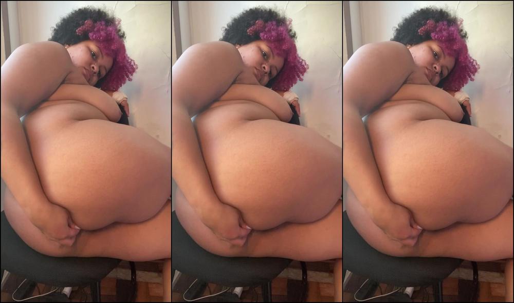 Annacutiepiie 3023450997 09 22 2023 Farting On A Toy Car