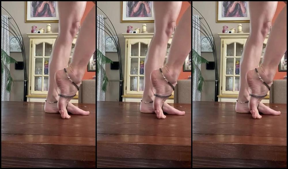 Lezlyan Nicknamed La Little Dancer Feet Onlyfans Do You Find The Flexibility In My Feet And Ankles Super Sexy I Know This Video
