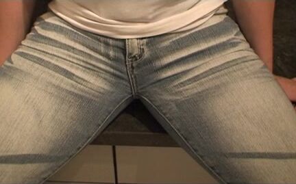 Pee, Jeans/Pants Wetting, Amateur, 18 & 19 Yrs Old, Teens avbabes shy girl pisses into her jeans ManyVids