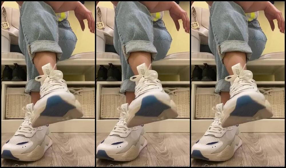 Mistresanna Onlyfans Sweaty Sweetie Feet For You To Worship When I Back Home Foot Boy Nw