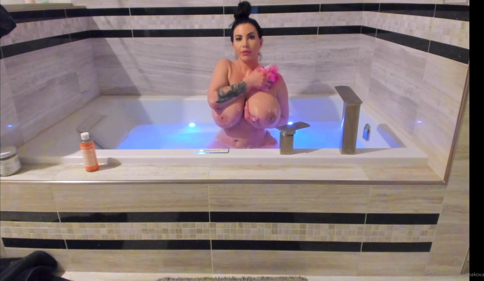 korinakova-30-09-2019-65770342-joe-happy-sunday-xxx