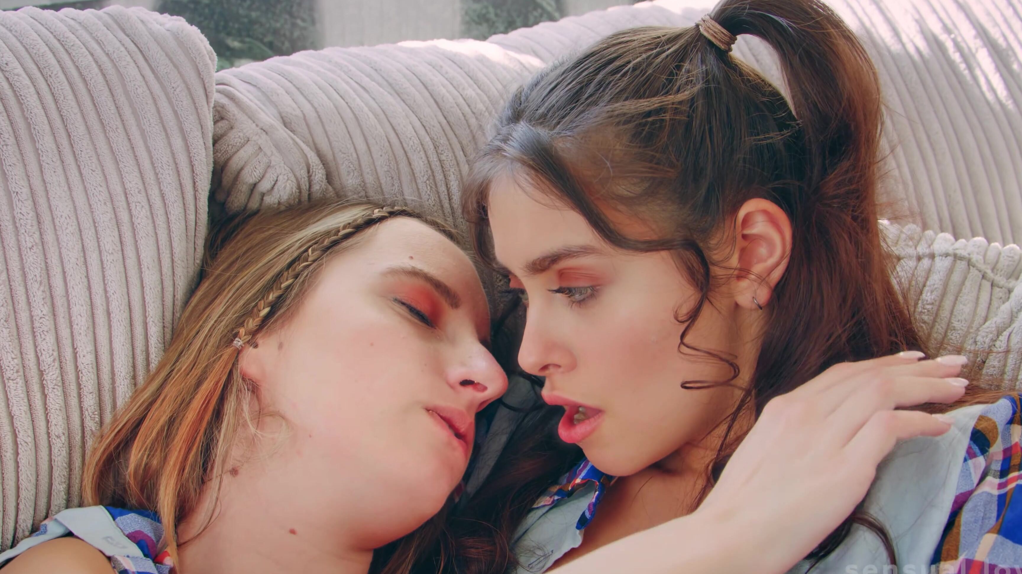 Kissing, Hairy Pussy, Rimming, Lesbian, Small Tits, Shaved Pussy, Brunette, Pussy Licking, Masturbation, 69, Threesome Alissa Foxy, Olivia Sparkle, Trixxxie Fox - Naughty Suspense SiteRip