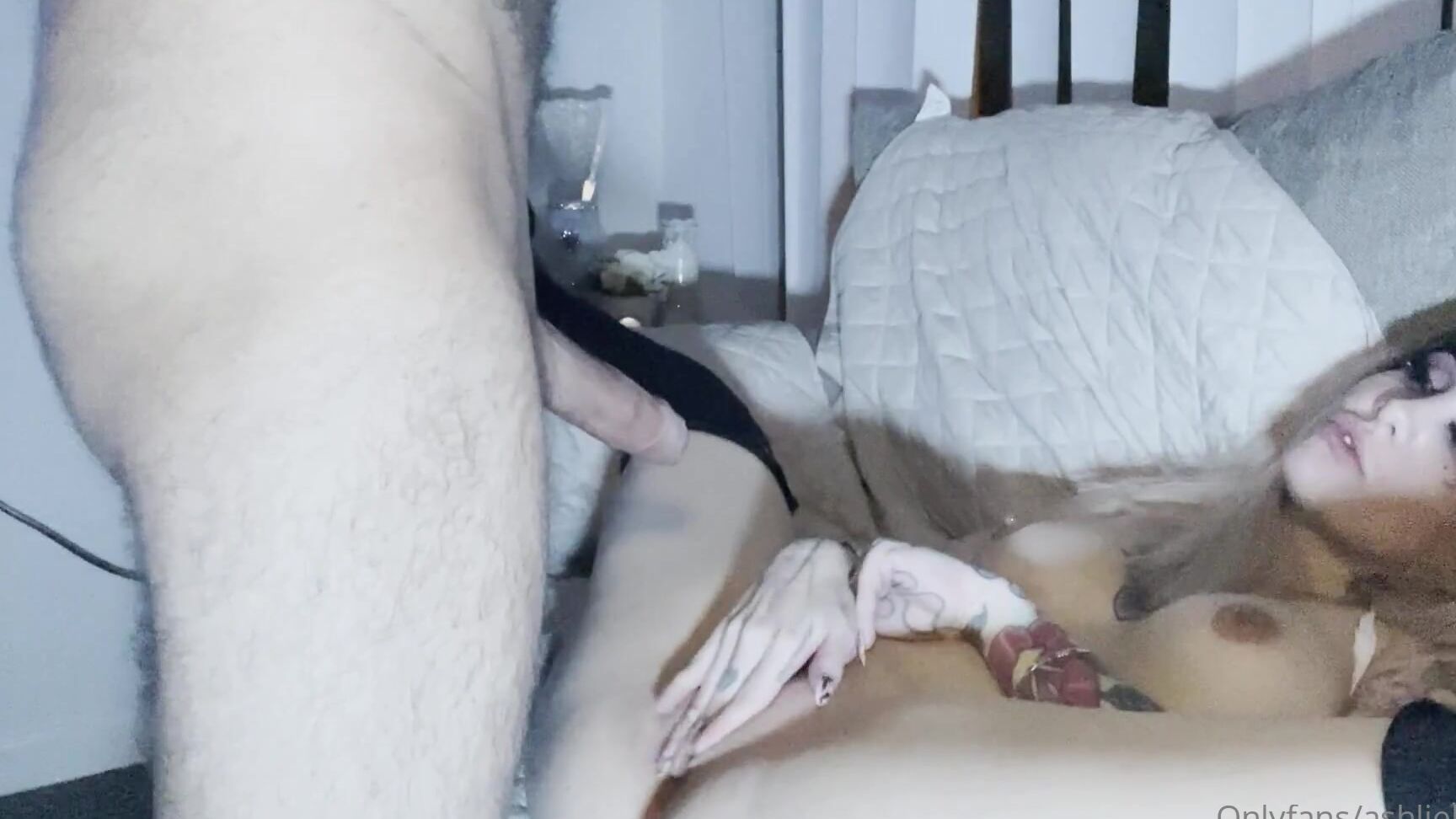 ashlielotus-10-11-2021-2267622768-this-tattooed-brat-wants-her-pussy-fucked-and-she-makes-sure-you-know-it-2-angles-dont