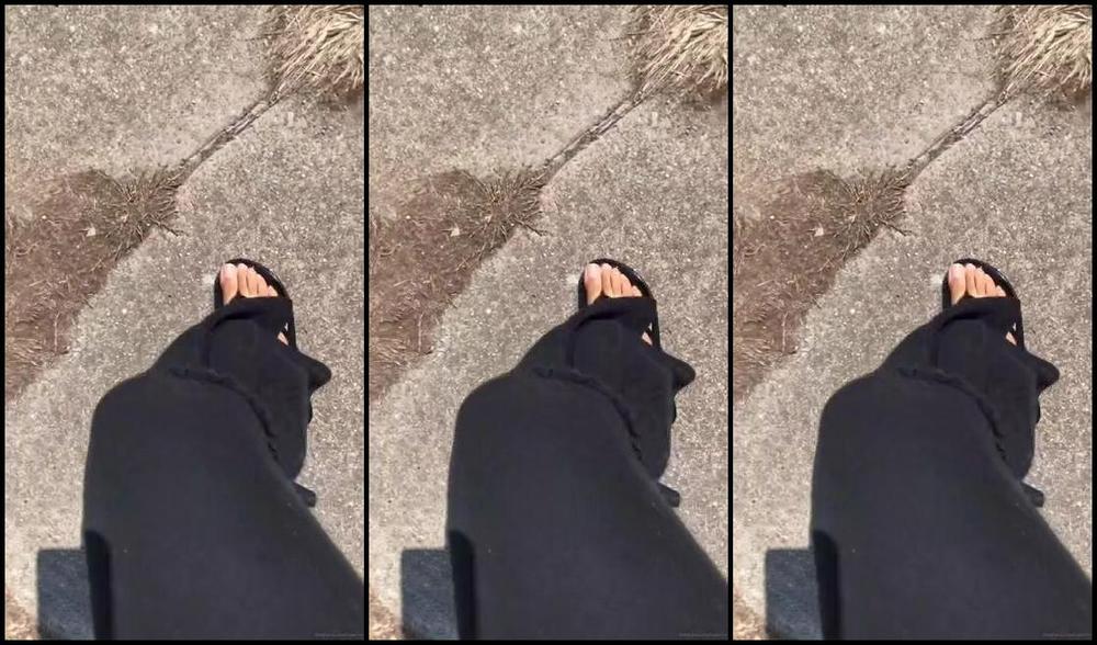 Cravintae Nicknamed Cravintae Onlyfans A Walk On A Sunny Day Fresh Toes And Fresh Air