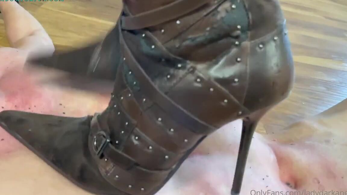 Ladydarkangeluk Onlyfans Trampling
